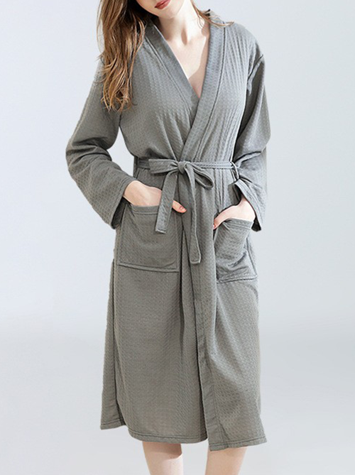 Mofybuy waffle-knit skin-friendly, sweat-absorbent, soft and comfortable bathrobe.